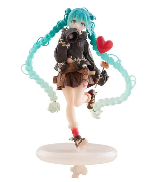 Hatsune Miku Fashion Figure: Outdoor Ver. (new)